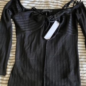 Ribbed black blouse